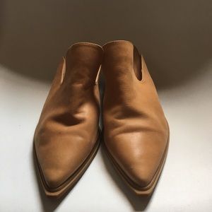 Sbicca Vintage Collection Tan Mules